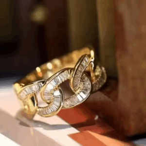 Luxury Gold Chain-Style Ring for Women – Brilliant Zirconia Fashion Jewelry, Size 7